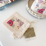 Kırmızı Çiçekli Desen Keten Kese - Görsel 2